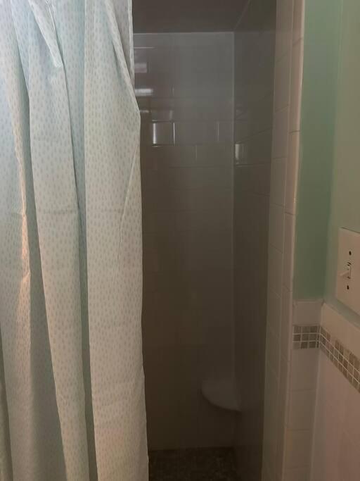 Morris Park Area Apartment New York Bagian luar foto