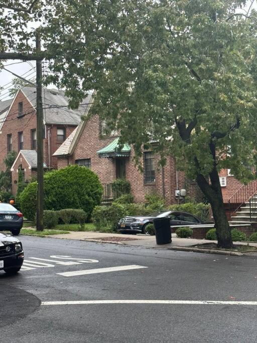 Morris Park Area Apartment New York Bagian luar foto
