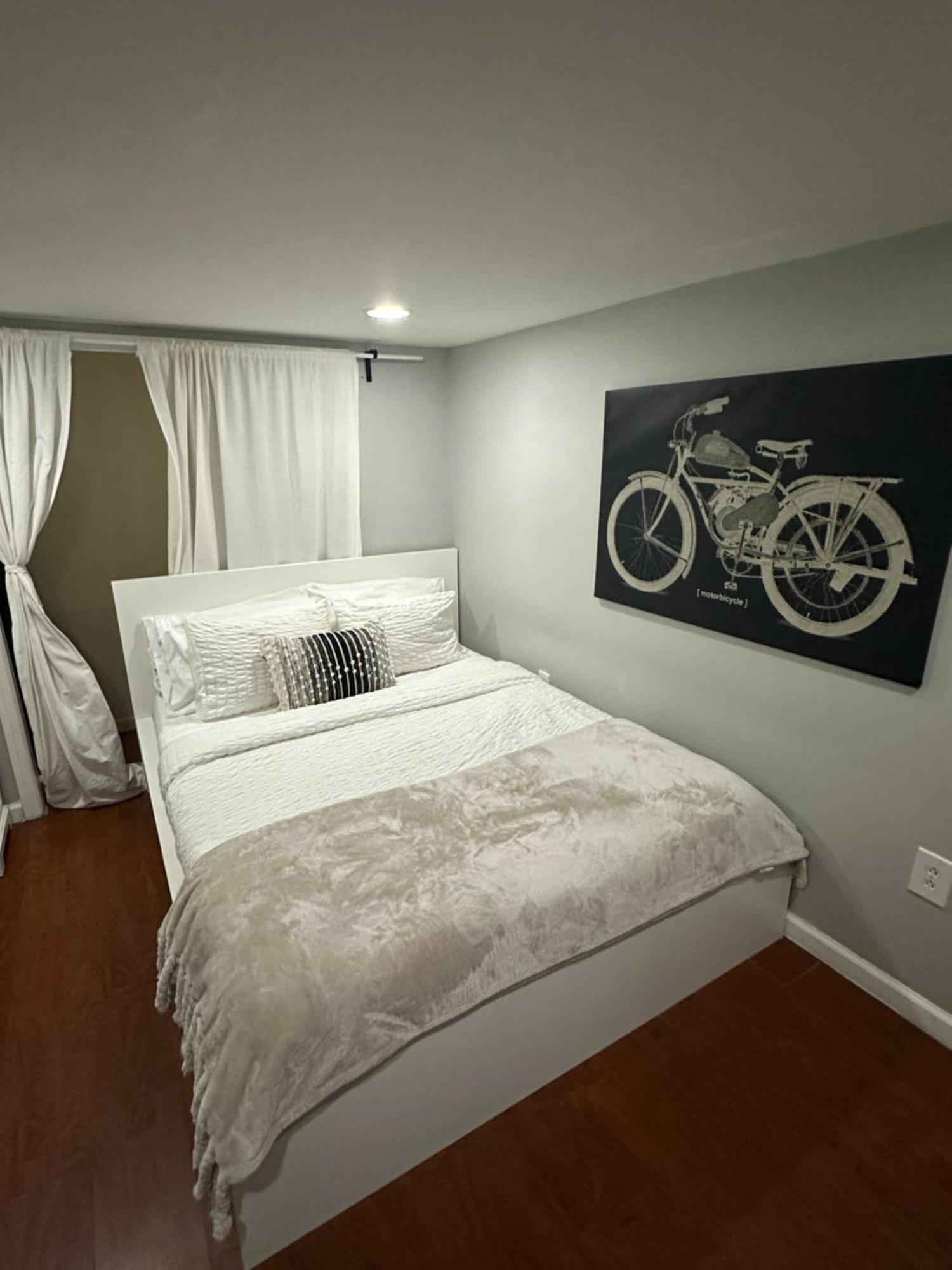 Morris Park Area Apartment New York Bagian luar foto