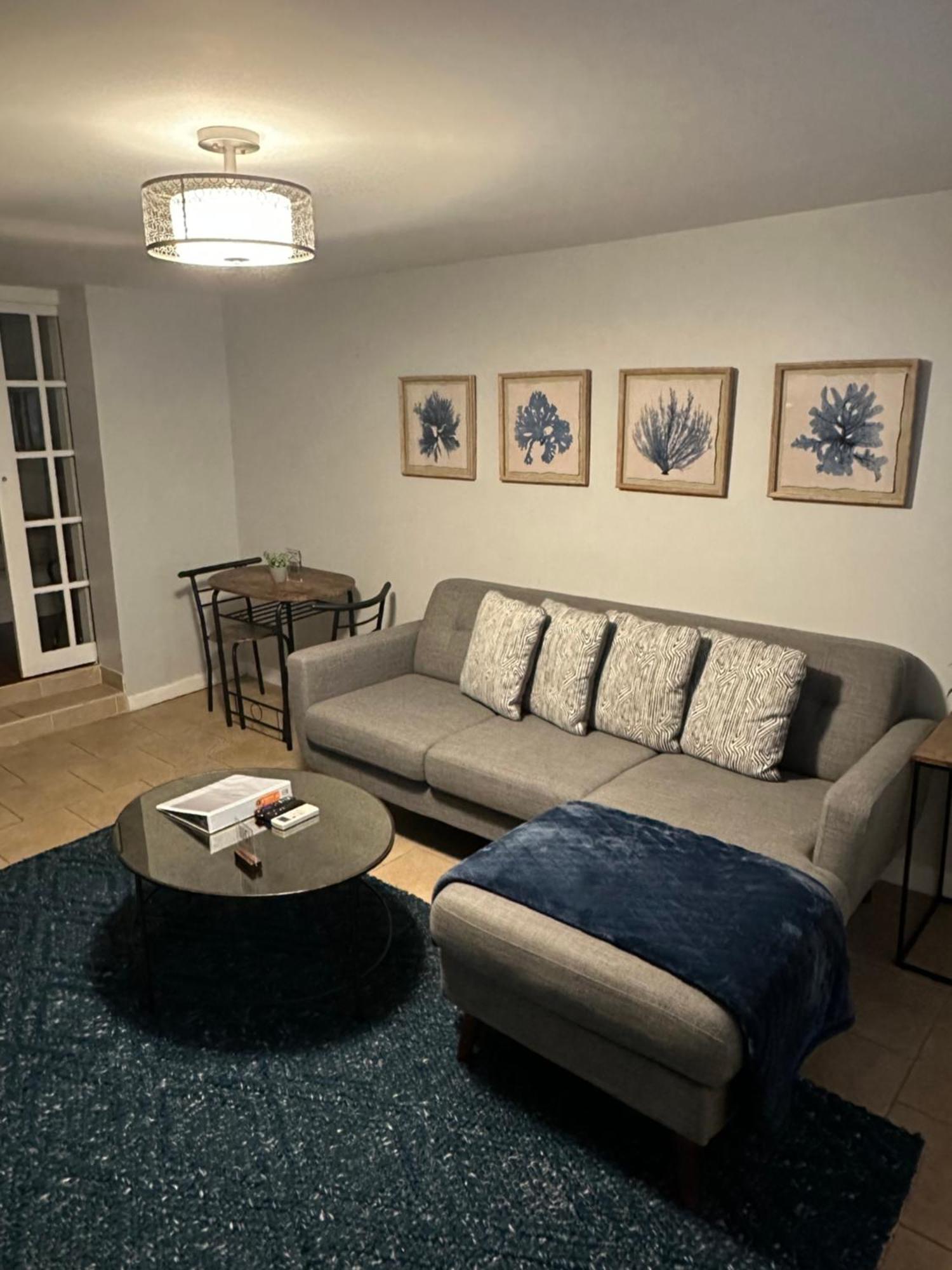 Morris Park Area Apartment New York Bagian luar foto